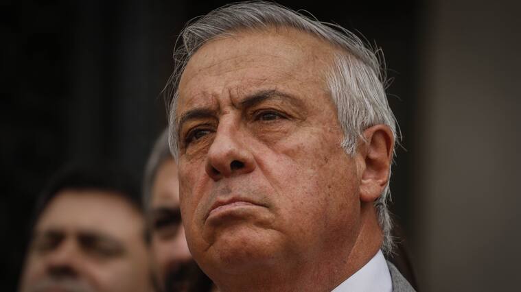 5 de Marzo del 2020/SANTIAGOEl ministro de Salud, Jaime Mañalich, participa de un punto de prensa, en el patio de Los Naranjos del Palacio de la Moneda, al finalizar la reunion del Presidente de la Republica y los Subsecretario, para informar sobre el coronavirus.
FOTO: SEBASTIAN BELTRAN GAETE/AGENCIAUNO