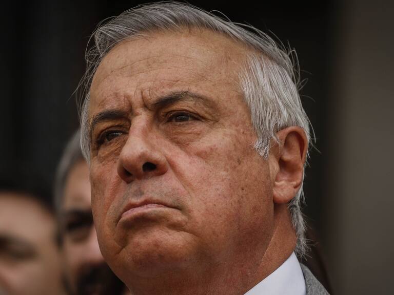 5 de Marzo del 2020/SANTIAGOEl ministro de Salud, Jaime Mañalich, participa de un punto de prensa, en el patio de Los Naranjos del Palacio de la Moneda, al finalizar la reunion del Presidente de la Republica y los Subsecretario, para informar sobre el coronavirus.
FOTO: SEBASTIAN BELTRAN GAETE/AGENCIAUNO