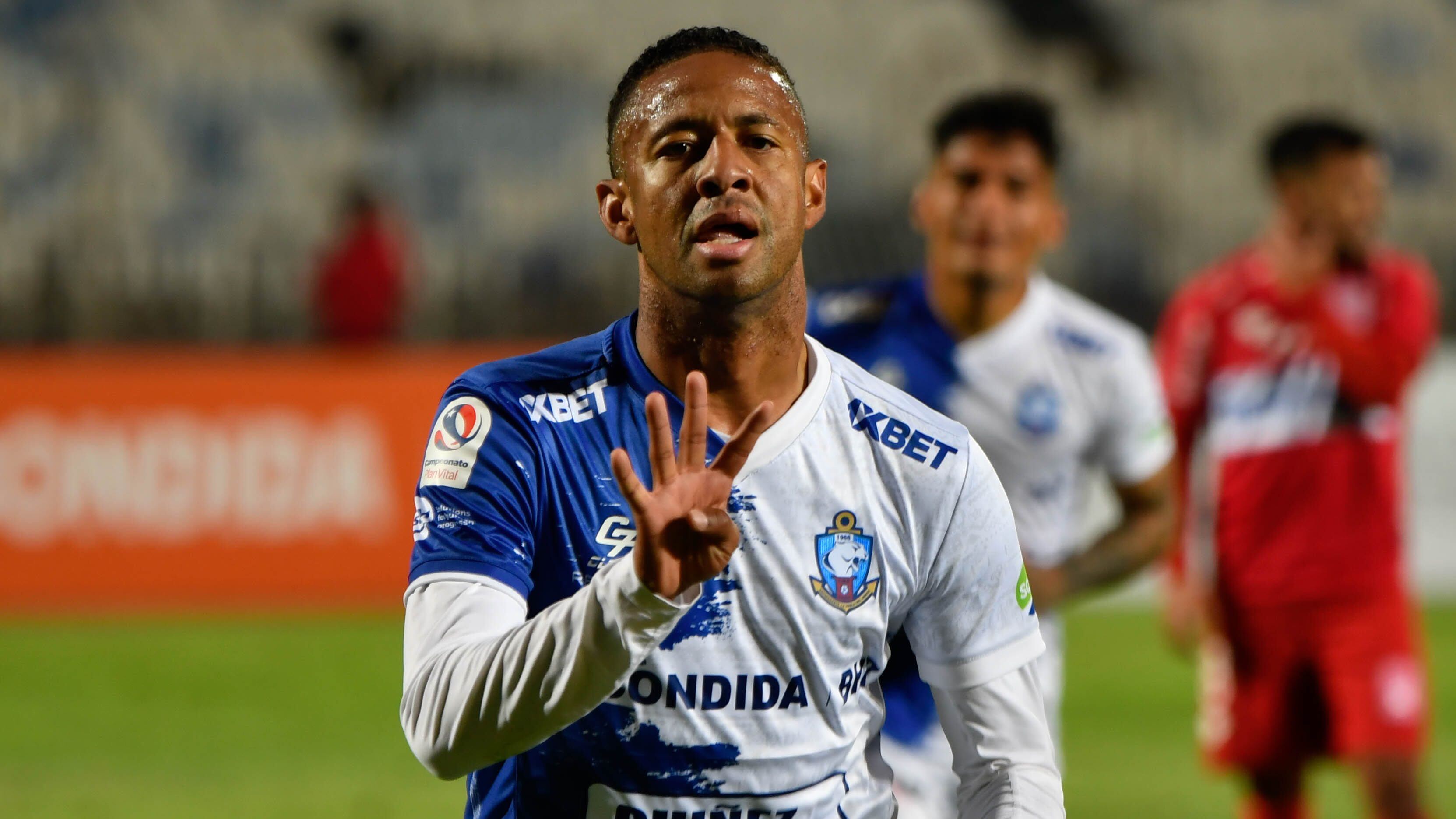 Antofagasta derrota a Curicó por los octavos de final de la Copa Chile