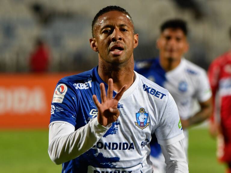 Antofagasta derrota a Curicó por los octavos de final de la Copa Chile