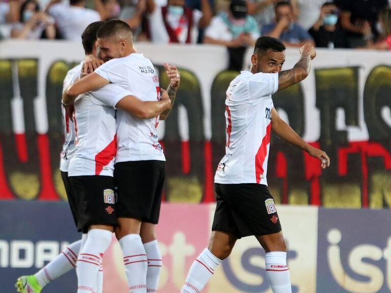 Curicó Unido goleó a Huachipato en La Granja por el cierre de la primera jornada del Torneo Nacional