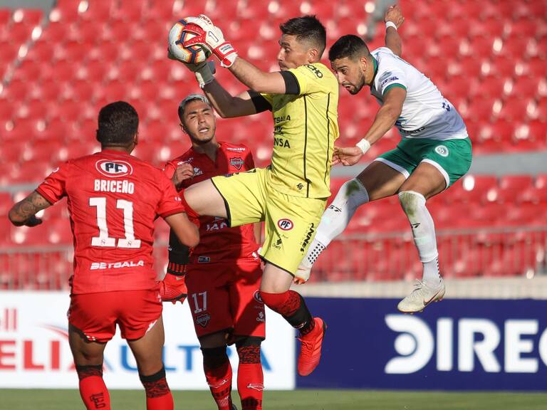 Arquero de Ñublense: «Fuimos muy irresponsables a la hora de tomar medidas en un inicio»