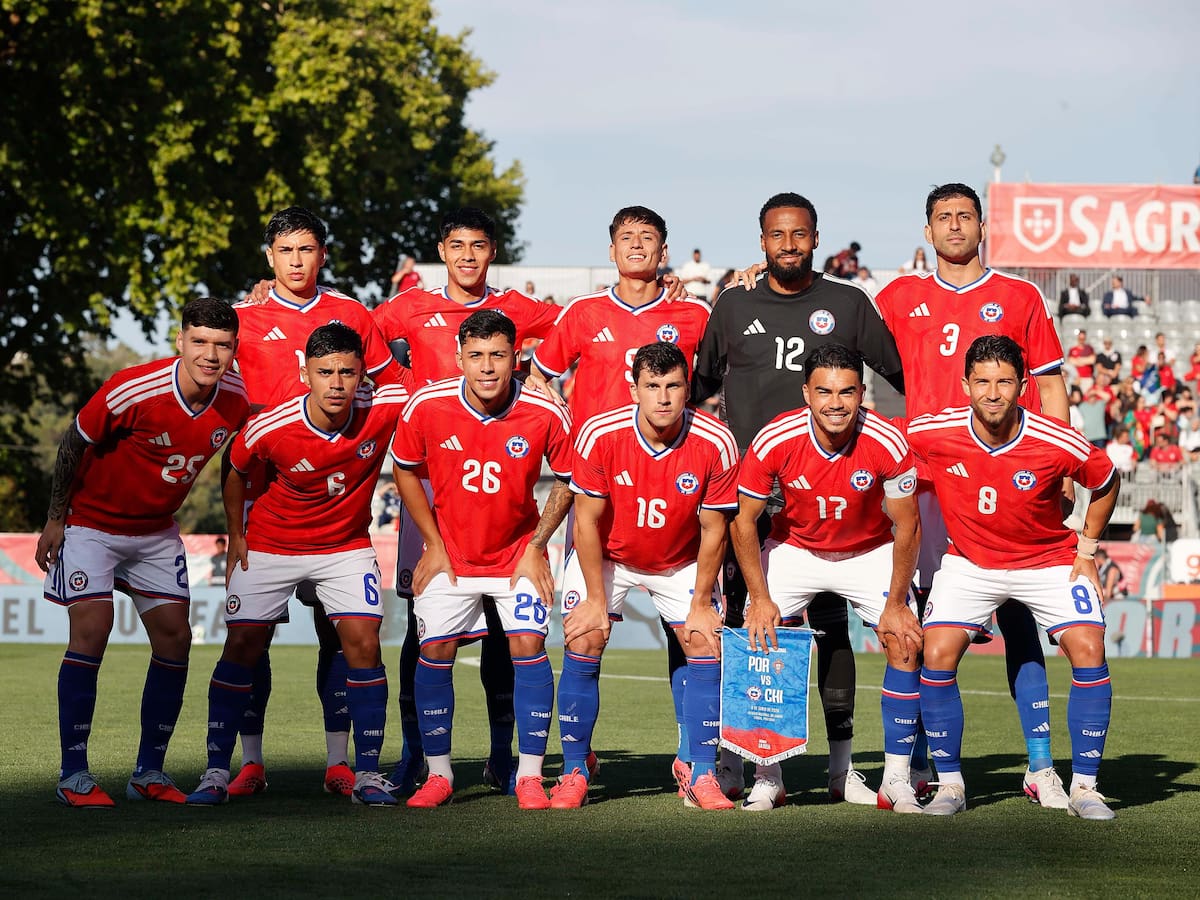 ¿Es real el nuevo diseño de la camiseta de La Roja que circula en redes? ADN chequea