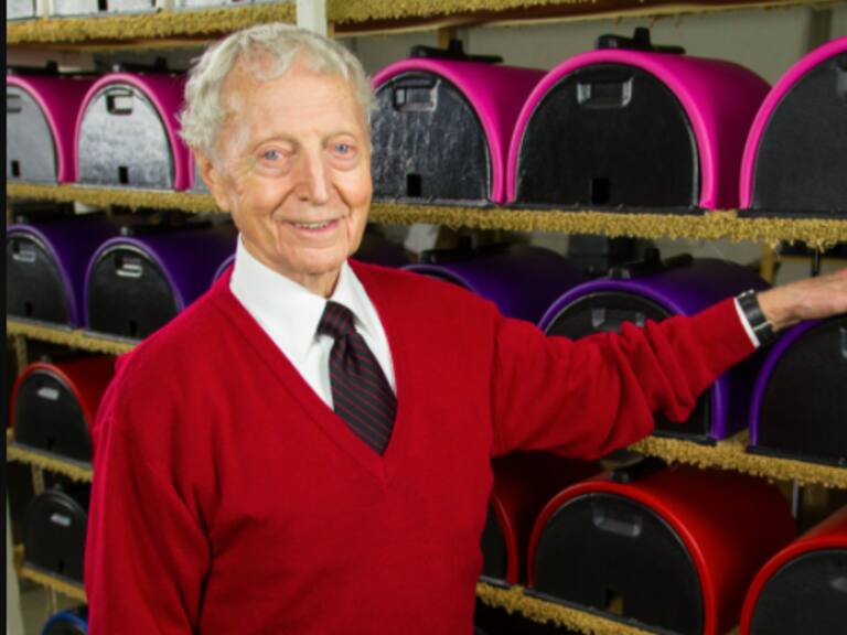 Falleció Dave Lampert creador del juguete sexual Sybian