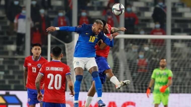 Chile arriesga sanción de FIFA por gritos racistas de los hinchas ante Brasil