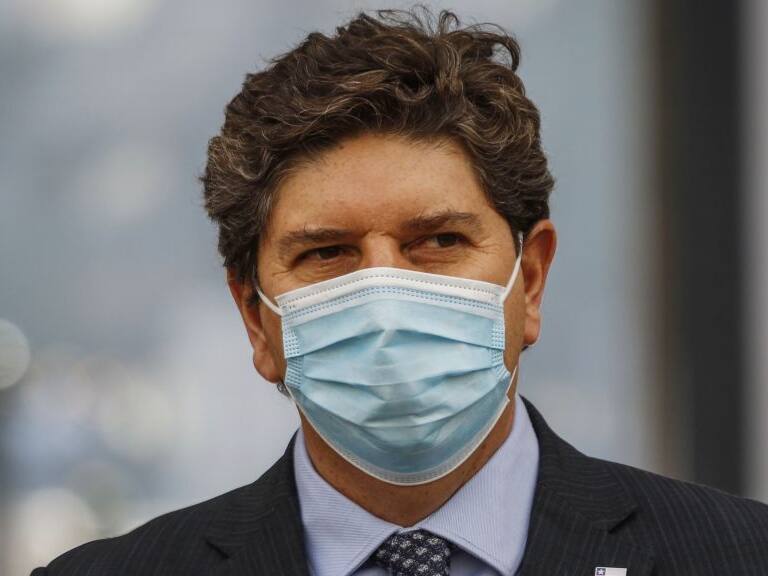 7 de julio del 2021/SANTIAGOEl ministro de Hacienda, Rodrigo Cerda, realiza un punto de prensa en el Palacio de La Moneda, tras reunirse con el Presidente de la Republica.
FOTO: SEBASTIAN BELTRAN GAETE/AGENCIAUNO