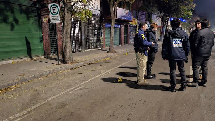 Balean a joven de 21 años en Santiago Centro