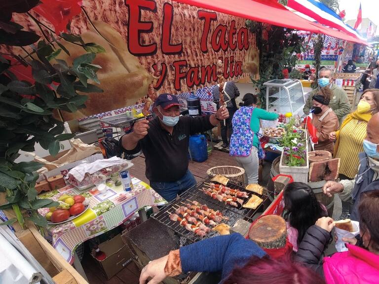 Fiestas Patrias: Minsal confirma uso obligatorio del Pase de Movilidad y de mascarilla en fondas y ramadas