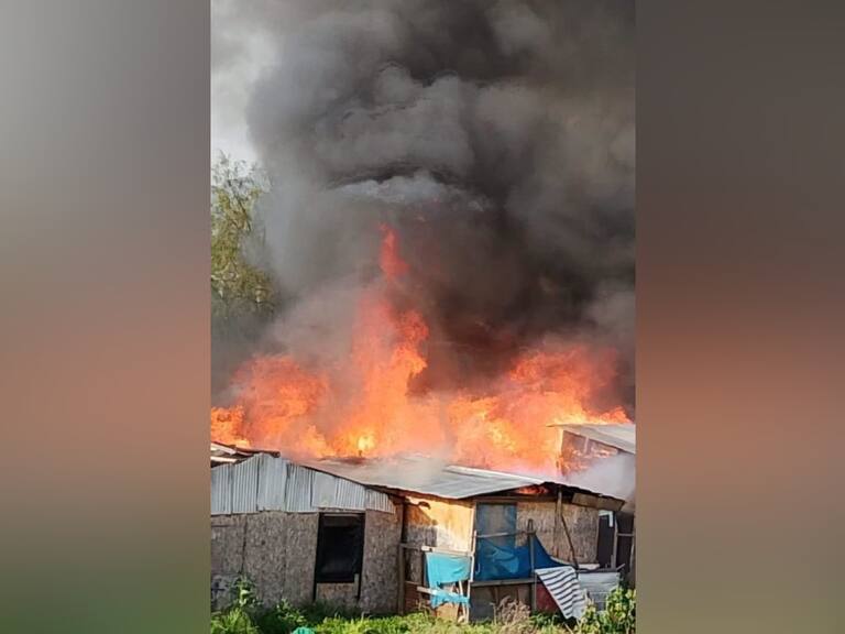 Incendio en toma Dignidad