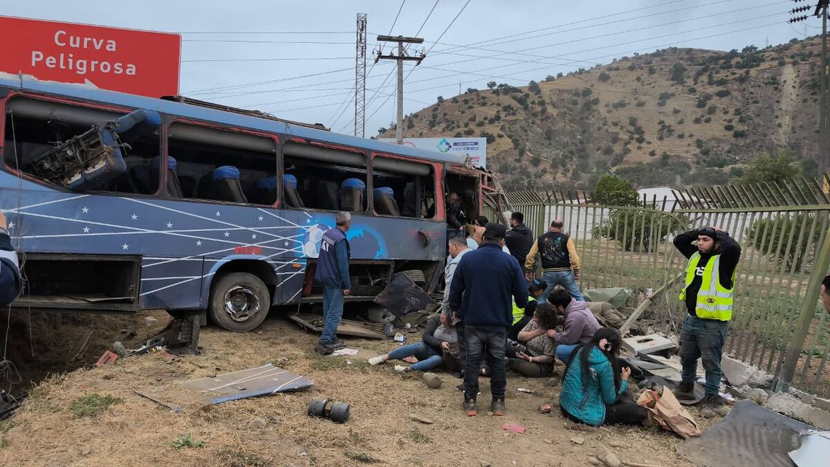 Volcamiento de bus en La Calera deja nueve personas lesionadas durante esta mañana