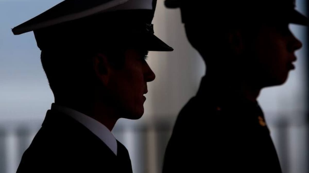 Querellante por violación grupal en Rapa Nui acude al TC para que marinos cumplan prisión en cárceles comunes