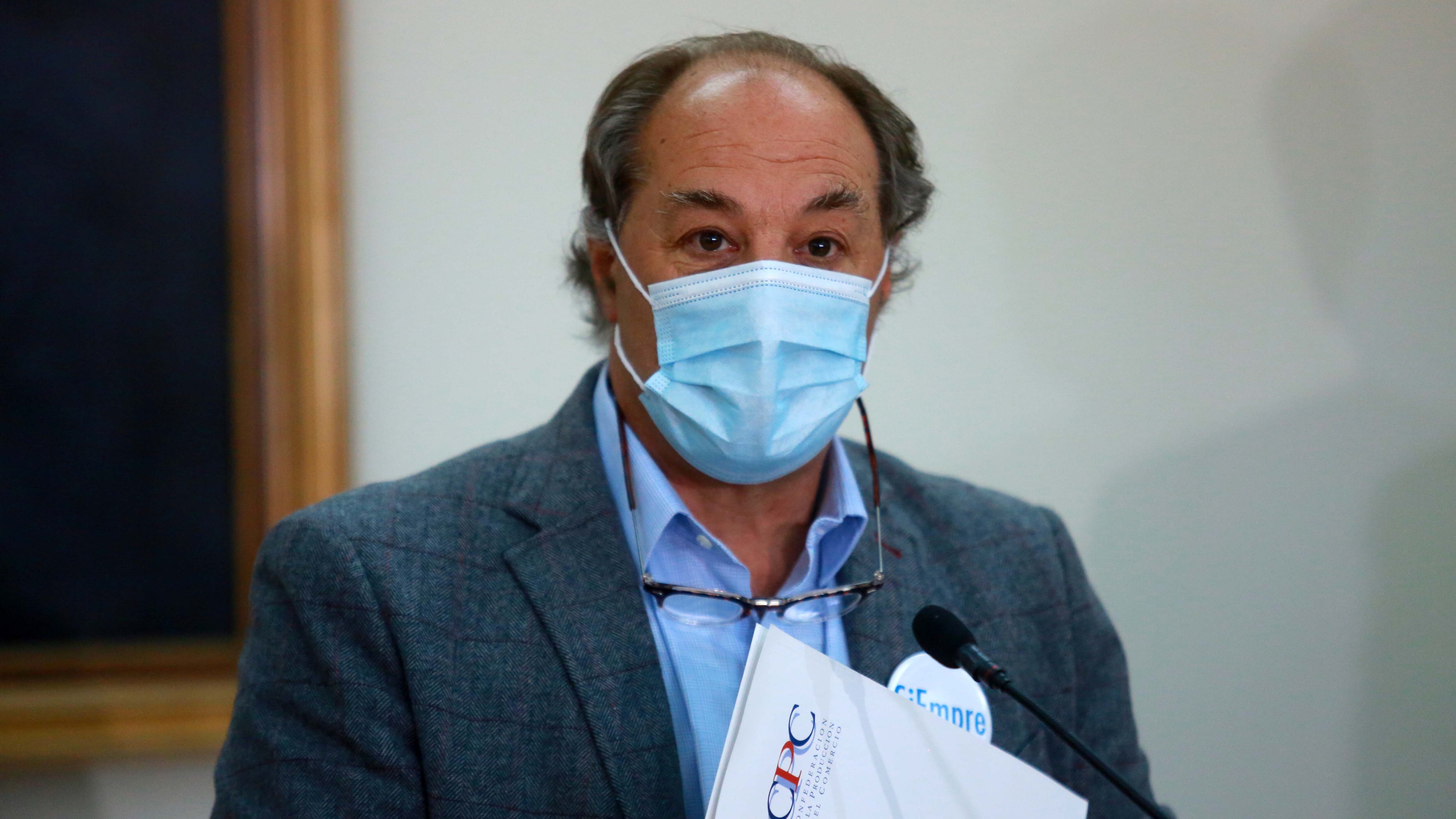 4 de Septiembre del 2020/SANTIAGO
El Ministro de Relaciones Exteriores Andrés Allamand junto al presidente de la Confederación de la Producción y del Comercio, Juan Sutil, y al presidente de la Sofofa, Bernardo Larraín, tras reunión para abordar agenda de trabajo público-privada en la reactivación económica del país, en medio de la Pandemia por Covid-19.

FOTO: JOSE FRANCISCO ZUÑIGA/AGENCIAUNO