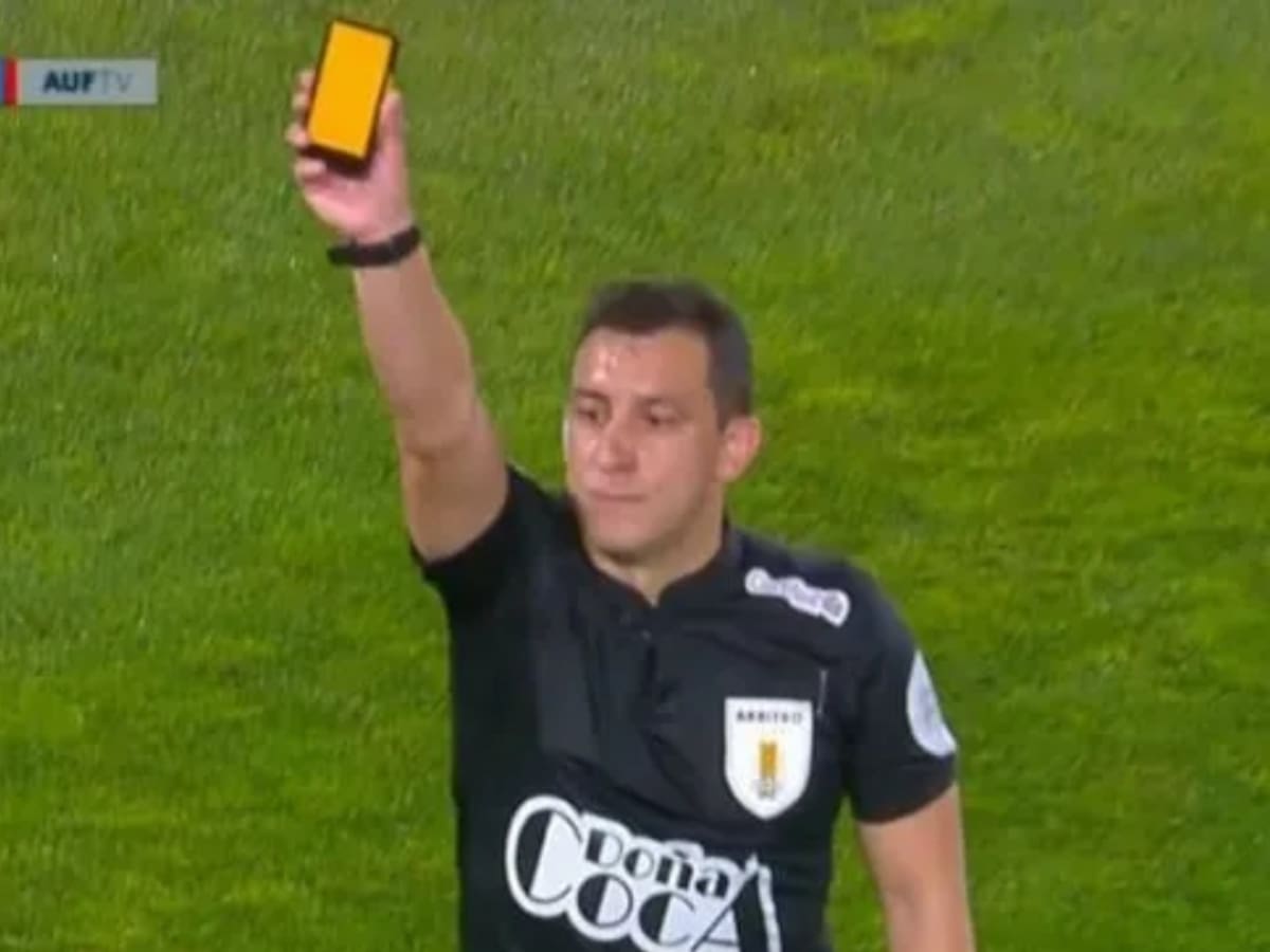 Revolución en el fútbol por el estreno de las tarjetas virtuales: cómo funcionan y las dudas que generan