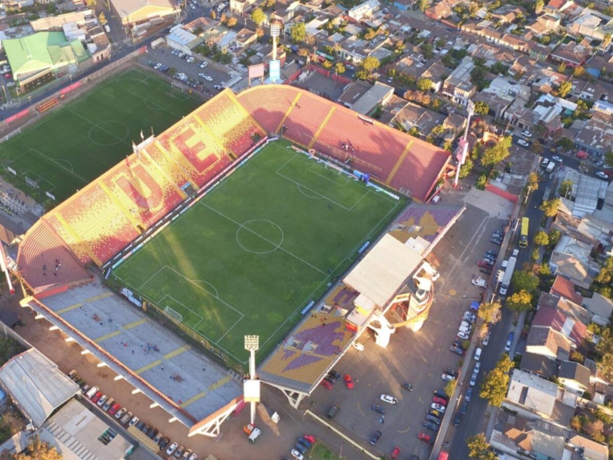 Se cumplen 100 años del primer partido oficial de Unión Española en el estadio Santa Laura