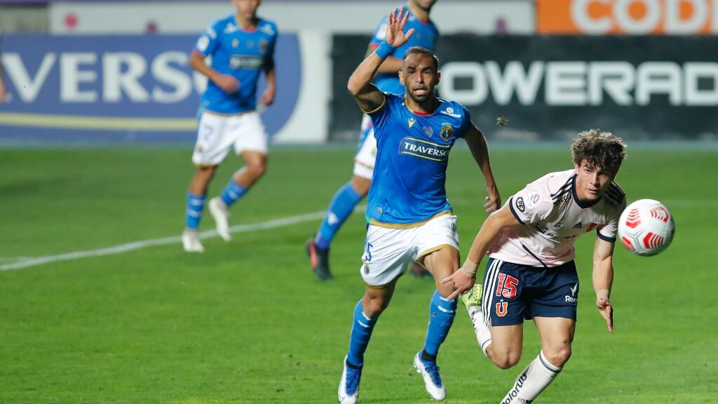 Universidad de Chile y Audax Italiano podrían jugar su postergado duelo por el Torneo Nacional en mayo