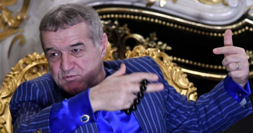 El dueño del Steaua Bucarest le prohíbe a sus jugadores vacunados contra el covid-19 jugar partidos