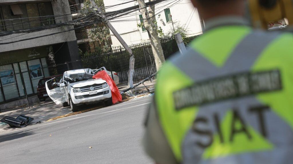 22 de DICIEMBRE de 2021 / PROVIDENCIA Accidente de tránsito deja dos fallecidos en av Andrés Bello con Pedro de Valdivia generando congestión
FOTO: DIEGO MARTIN/AGENCIAUNO