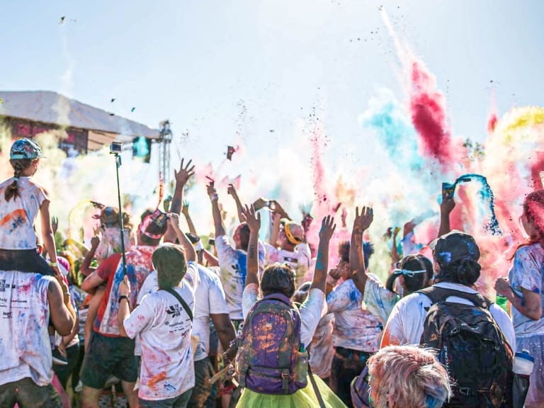 The Color Run celebra su décimo año en Chile con corridas en Santiago y Villarrica