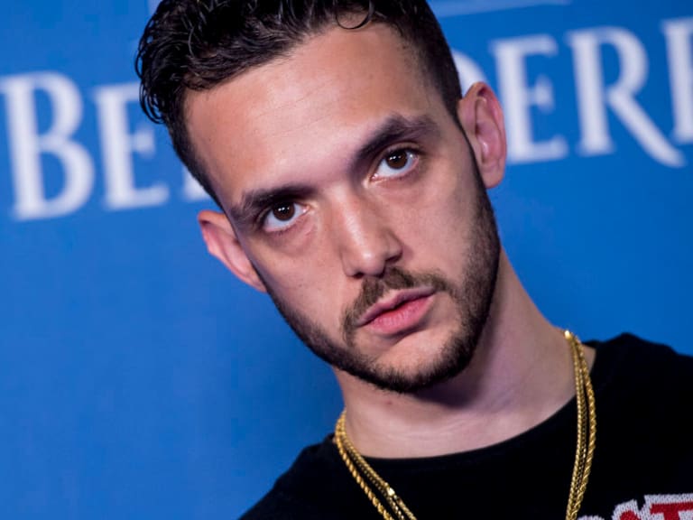 «Toy entero vío»: C. Tangana utilizó chilenismo para celebrar su llegada al Top 50 de Chile y se hizo viral