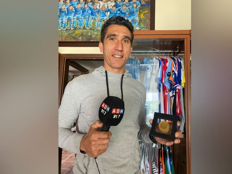 Juan Guillermo Castillo "bendice" a Brayan Cortés en el arco de La Roja: "Tiene ciertas similitudes con Claudio Bravo"