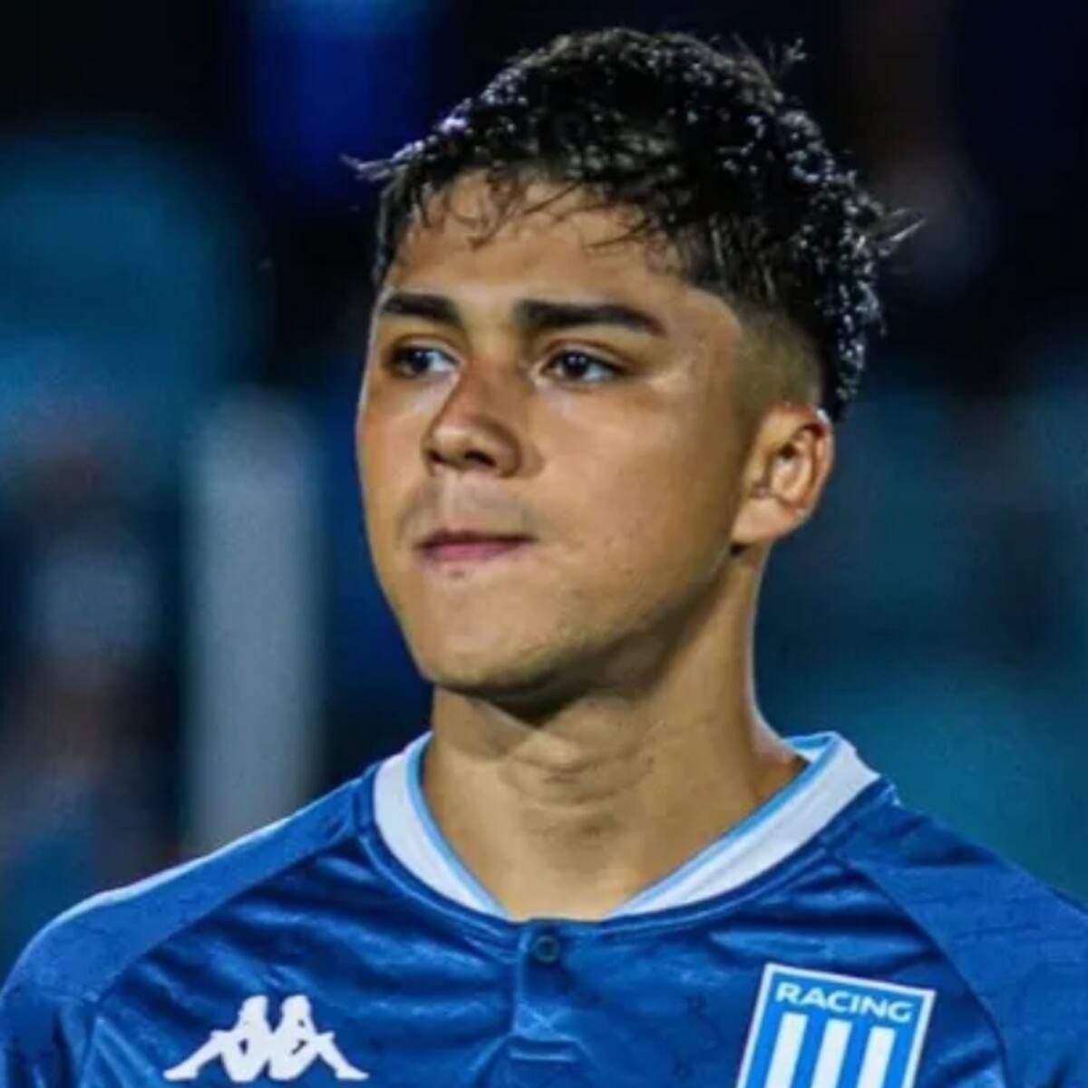 Al DT de Racing le preguntan por qué “borró” a Damián Pizarro y su respuesta es lapidaria: “Se lo dije”
