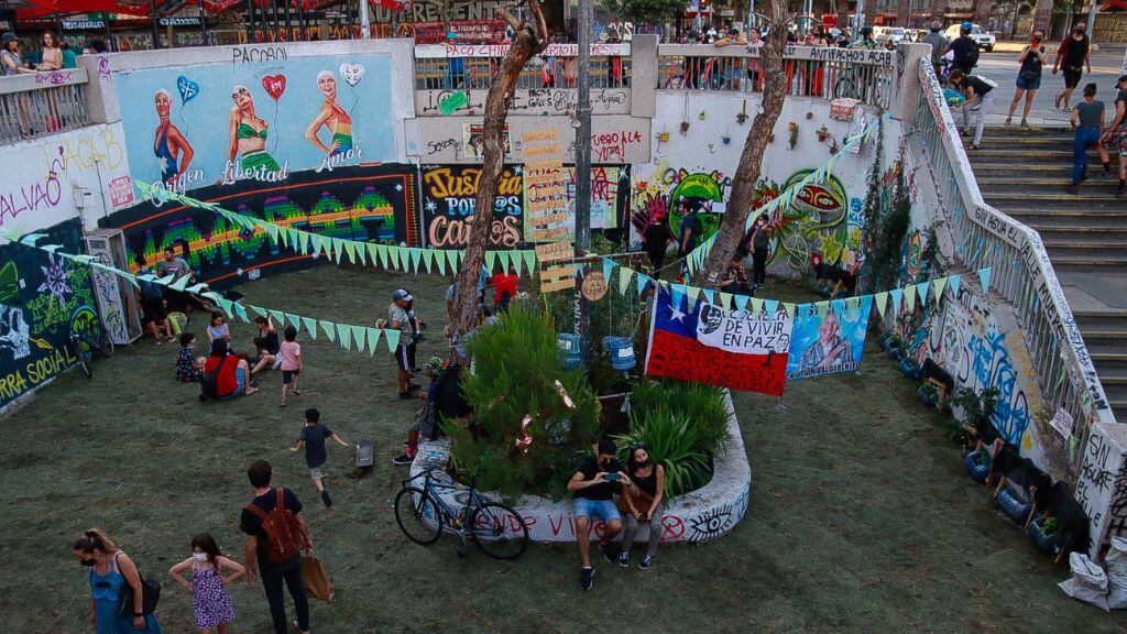 Plaza de la resistencia, metro baquedano, plaza baquedano, plaza dignidad, plaza italia, 1024x576 jpg ok