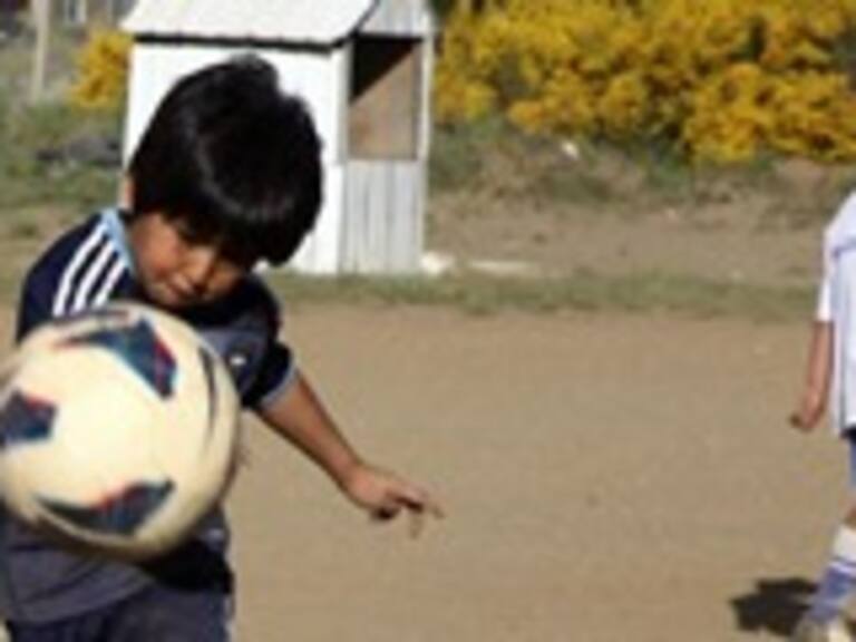 Real Madrid y FC Barcelona se disputan a un niño de 8 años de la Patagonia