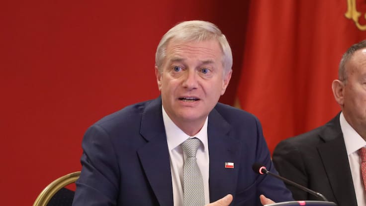 Polémico almuerzo de Presidente Kast: Gobierno evita detalles y asegura que responderán a Contraloría