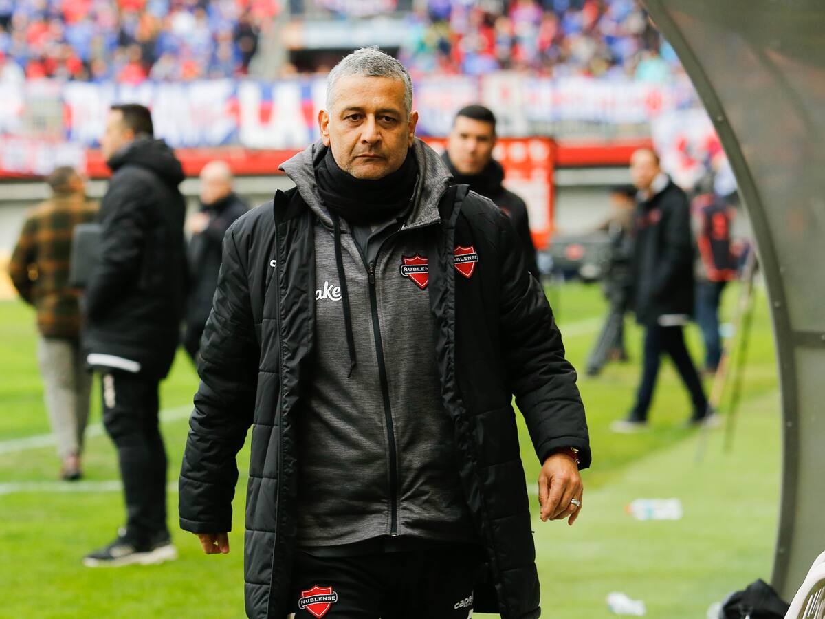 “Cada día estamos empeorando”: La molestia de Ronald Fuentes por la suspensión del duelo entre la UC y Ñublense
