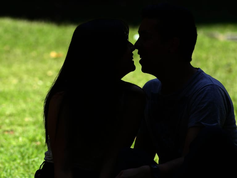 9 de cada 10 chilenos no se declara «apasionado» en el amor, según estudio
