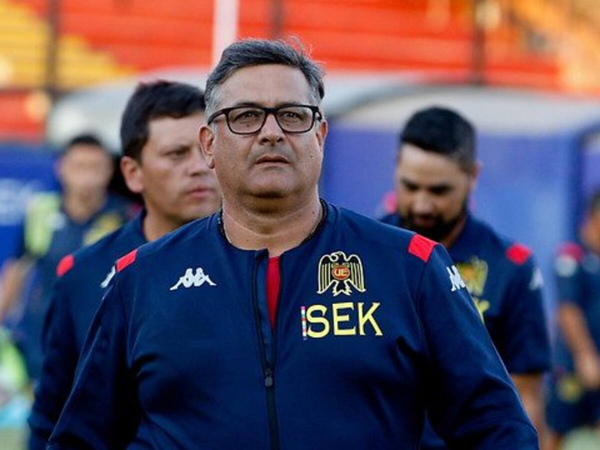 Ronald Fuentes descarta renunciar a la banca de Unión Española: «Vamos a sacar esto adelante»