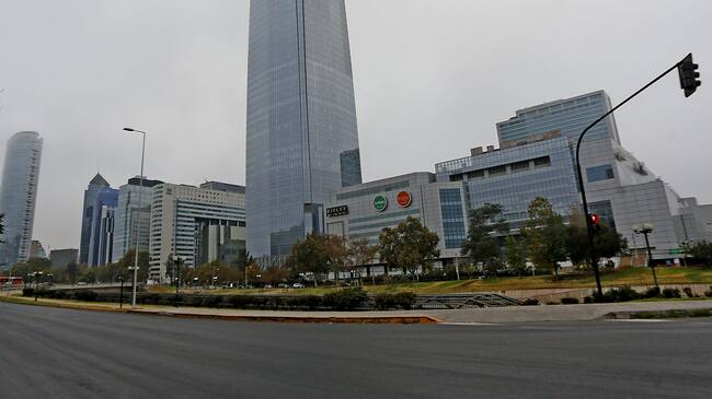Costanera Center abrirá parcialmente desde este martes