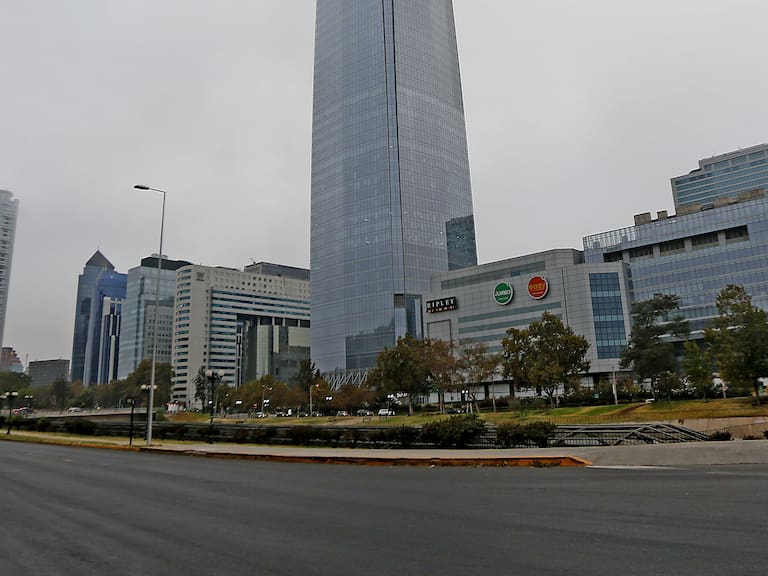 Costanera Center reabrirá parcialmente desde este martes