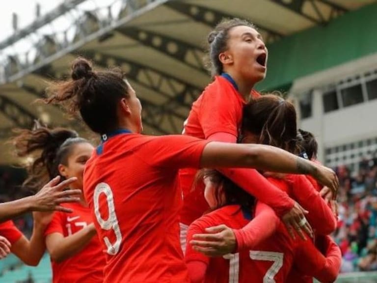 La selección chilena femenina de fútbol vuelve a la cancha con amistosos ante Uruguay