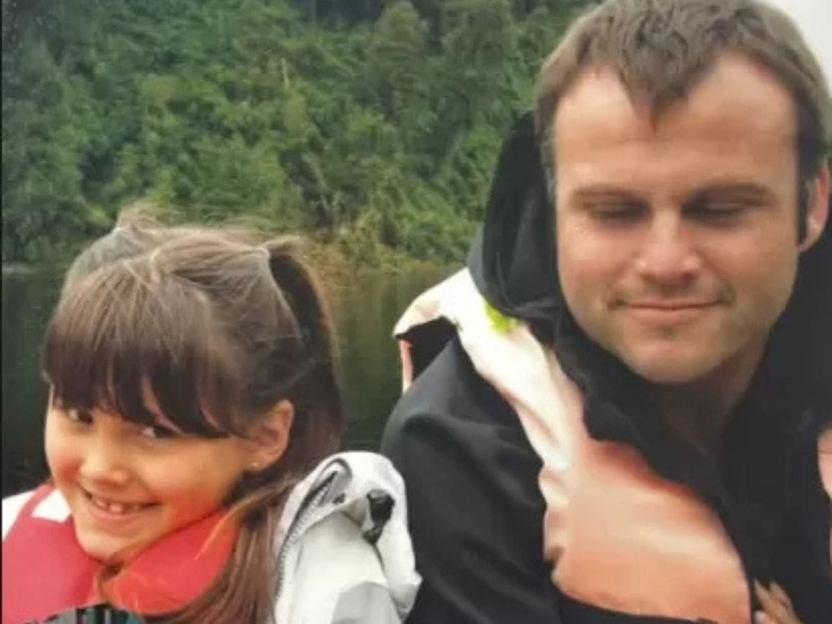 “Siento tu cariño y compañía”: hijas de Roberto Bruce recuerdan a su padre tras 15 años de su muerte en Juan Fernández