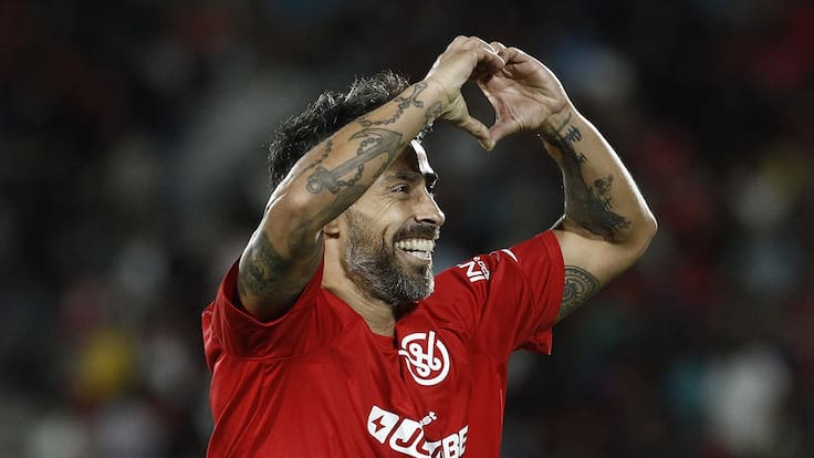 Jorge Valdivia sorprende al volver al fútbol: organización gestiona su participación pese a medida judicial