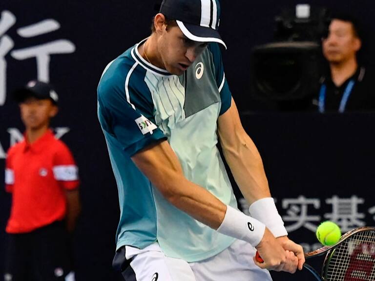 Nicolás Jarry destaca su victoria sobre Tsitsipas en Beijing: «Espero seguir jugando a este nivel»
