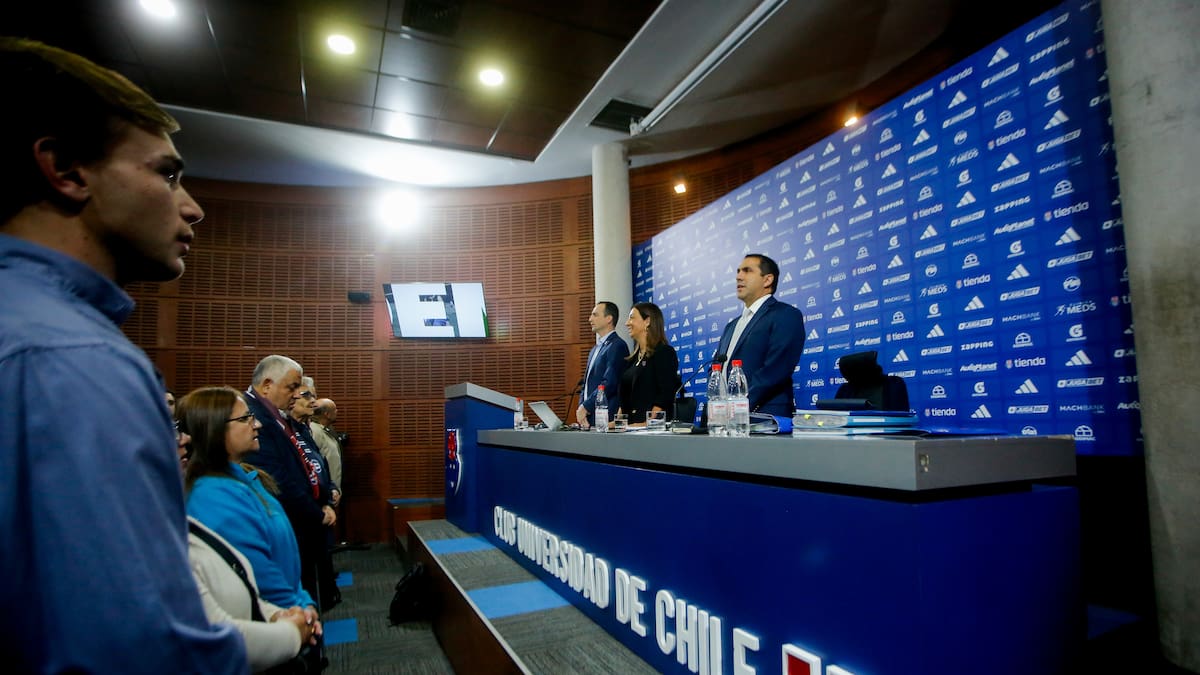 Azul Azul deja abierto el voto de la U en las elecciones de la ANFP: los pasos a seguir para la Junta de Accionistas en que cambiará su directorio