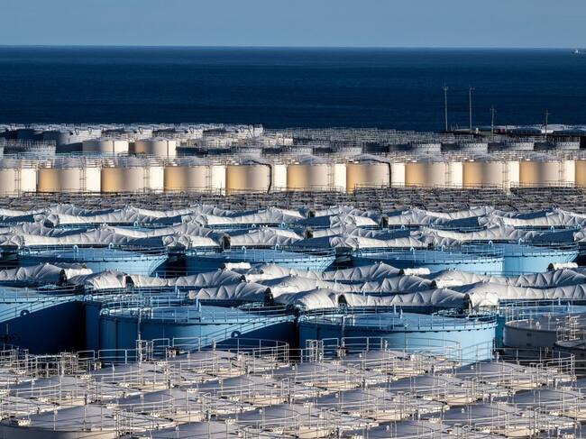 Los contenedores con agua contaminada que Japón lanzará al océano