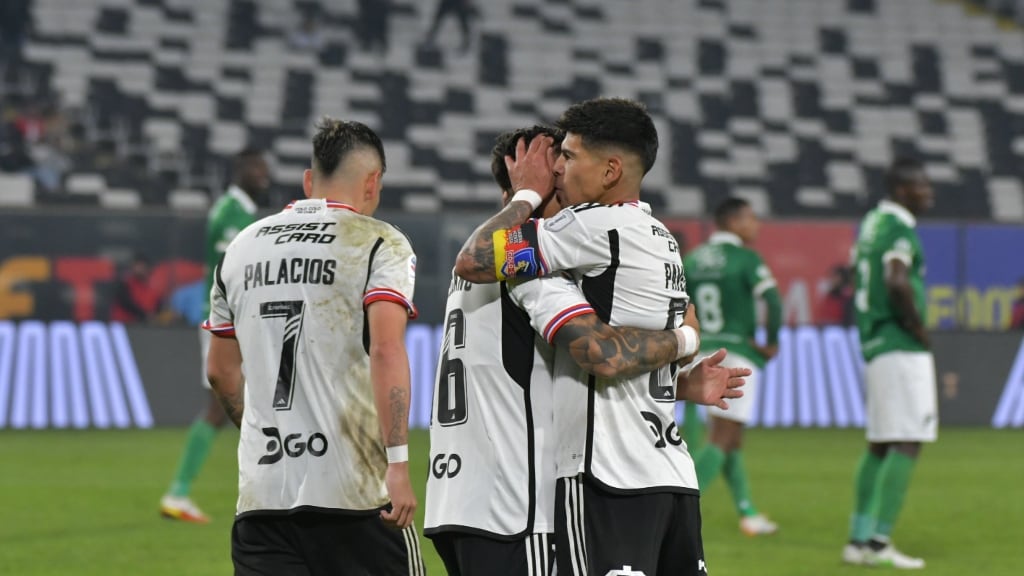 Revisa las variantes que dispondrá Colo Colo para recibir este jueves a Deportivo Pereira, buscando el paso a los octavos de final de Copa Libertadores.