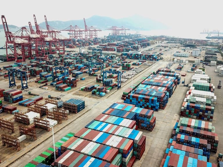 El puerto de Lianyungang en China