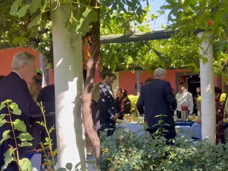 Kast inicia su agenda como presidente electo: desayunó con vecinos en Buin