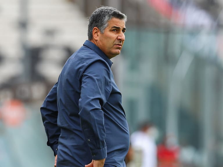 Pasó la cuenta el Superclásico: Santiago Escobar puso su cargo a disposición como entrenador de la Universidad de Chile
