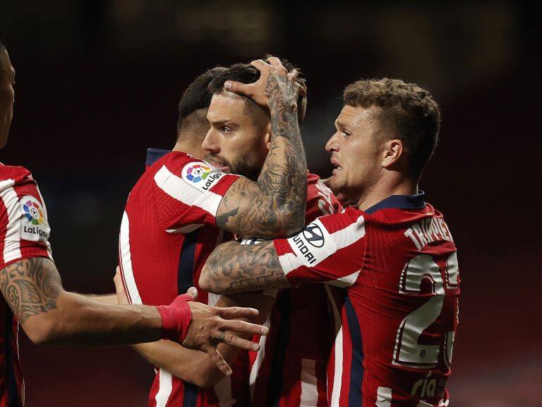 Atlético Madrid venció a la Real Sociedad y comenzó a probarse la corona de La Liga española