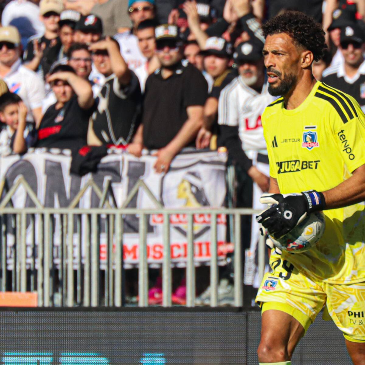 Vozinha es nominado al Balón de Oro como mejor arquero del mundo: revisa la lista completa que incluye al portero de Colo Colo