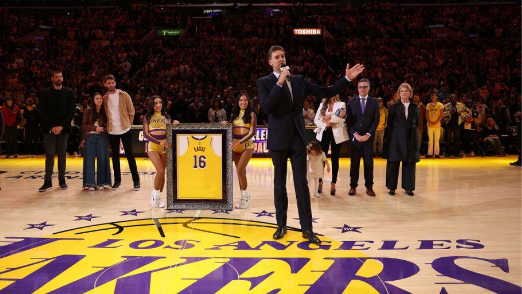 Pau Gasol - retiro de camiseta - Lakers - NBA