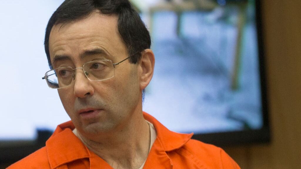 Larry Nassar, médico condenado por abuso a gimnastas en Estados Unidos, fue apuñalado en la cárcel