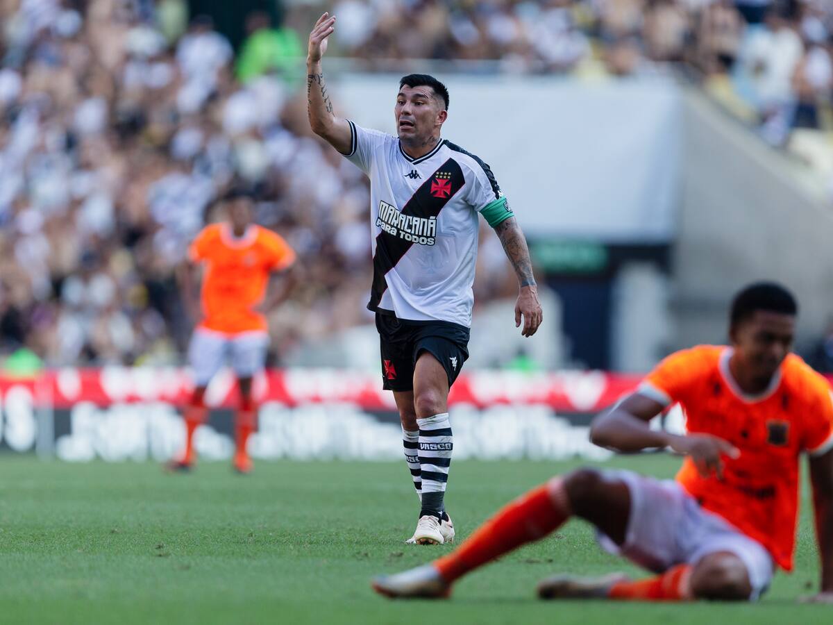 Gary Medel posterga su regreso a Brasil ante los problemas médicos de su madre