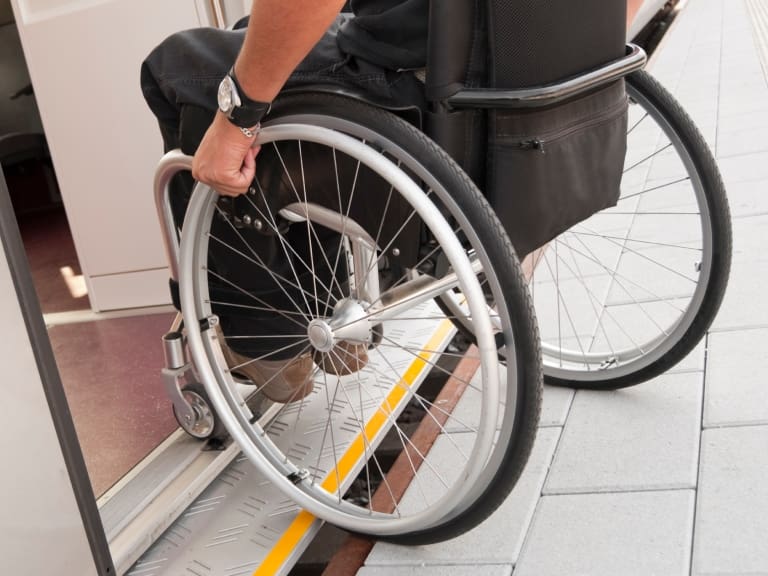 Conoce los beneficios del transporte público para personas en situación de discapacidad