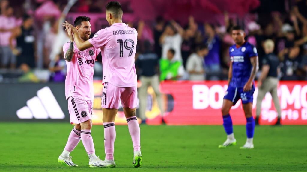 Robbie Robinson asiste y se "fatiga" en el estelar debut de Lionel Messi con Inter Miami